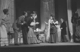 Szenenbilder aus der Operette "Der Opernball" von Richard Heuberger in einer Aufführung des Brandenburgischen Landestheaters in Potsdam