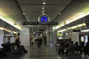 Girona - Warteraum im Hauptbahnhof : Warteraum im Hauptbahnhof, aufgenommen am 16. April 2012 in der Altstadt von Girona