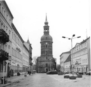 Bad Schandau. Marktplatz. Blick von Westen gegen St. Johannis-Kirche (1668/1671, 1705/1711 Wiederaufbau)