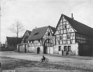 Dresden-Mickten, Altmickten Nr. 10 Gehöft mit Obergeschossen in Fachwerk