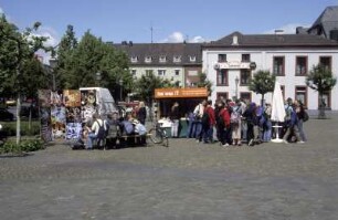 Platz mit Umfragestand