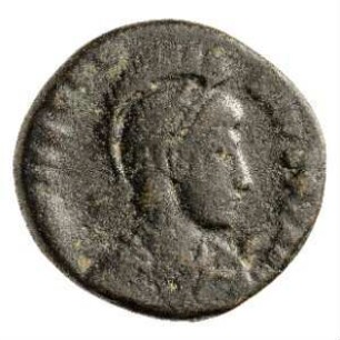 Münze, Aes 3, 25. August 383 bis 28. August 388 n. Chr.