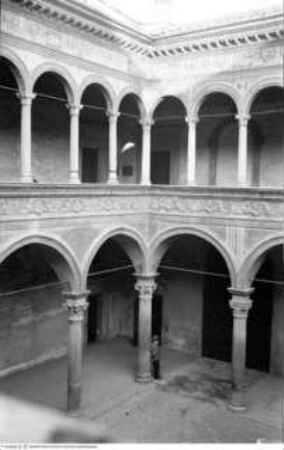 Palazzo Sanuti-Bevilacqua