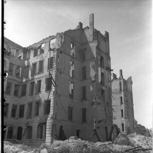 Negativ: Ruine, Luitpoldstraße 31, 1950