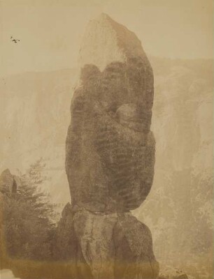 Yosemite Valley: Agassiz Column (85 feet) from trail to Glacier Point