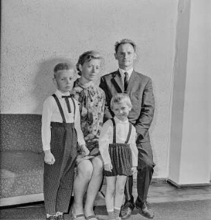 Schulanfänger : Familienportrait anlässlich des Schulanfangs