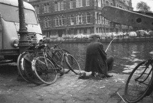 Niederlande. Angler in Amsterdam