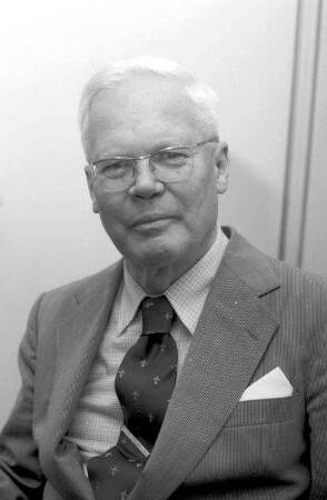 Freiburg: Prof. Dr. Max Müller