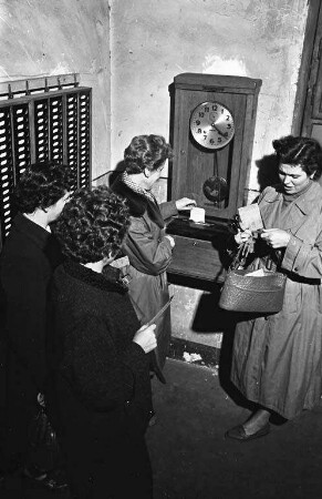 Frauenarbeit in der Nähmaschinenfabrik Gritzner-Kayser AG