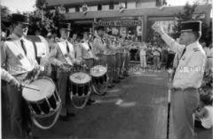Parade zum Abzug der französischen Truppen aus Berlin
