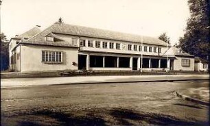 Fischer, Theodor; Bad Tölz (Bayern); Gewerbehalle - Straßenansicht