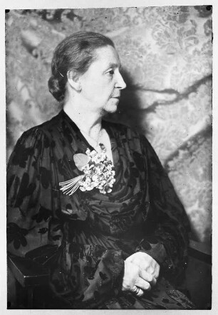 Portrait Therese Junkers