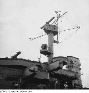 Kreuzer "Königsberg" : Kreuzer "Königsberg" im Hafen von Königsberg (Kaliningrad/UdSSR)