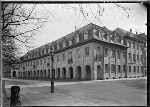 Karlsruhe Schlossplatz 4-6 Innerer Zirkel Gebäudeansicht von Westen