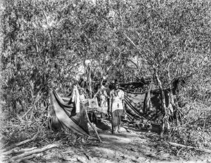 Gruppe im Lager (Ostafrika-Reisen Uhlig 1901-1910)