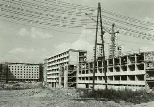 Leningrader Straße, Lingnerallee : Dresden, Robotron, 1970