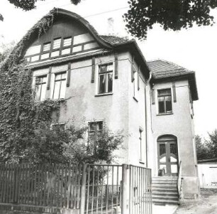 Schkeuditz, Delitzscher Straße 13. Villa (um 1905). Straßenansicht