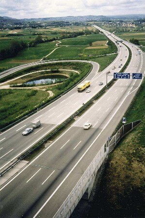 AS Aichelberg mit RRB im Kreisel