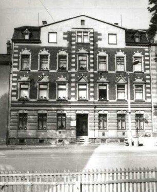 Schwarzenberg. Wohnhaus, Karlsbader Straße 15 (um 1900). Straßenfront