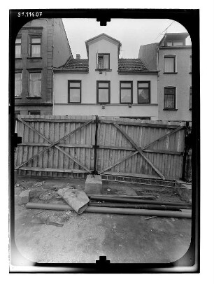 Wismar-Altstadt, Altböterstraße 4. Wohnhaus mit Laden. Straßenfront
