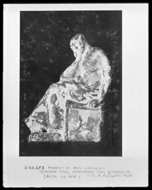 Sitzende Frau