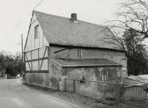 Medingen, Wohnhaus : Medingen (Kreis Kamenz), Wohnhaus, Ottendorfer Straße 14, Anfang 19. Jahrhundert, Straßenansicht mit Anbau