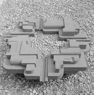 Brunnen? abstrakte Skulptur
