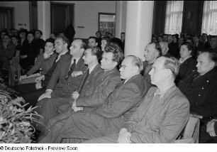 Politikerporträts von Kurt Hübner, Fred Oelßner und Paul Fröhlich
