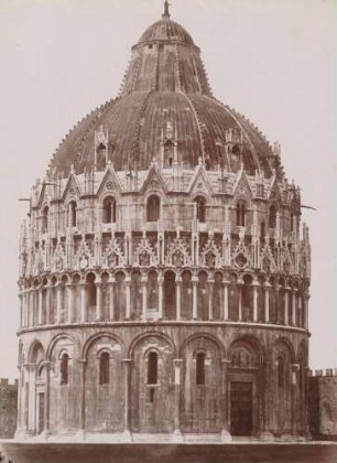 Baptisterium auf dem Piazza del Duomo in Pisa