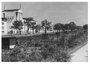 Grünanlage Bornheimer Hang; Frankfurt, Rose-Schlösinger-Anlage (Bornheimer Hang), Kettelerallee , Kettelerallee 72