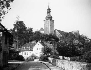 Burg Querfurt, Blick zum Pariser Turm