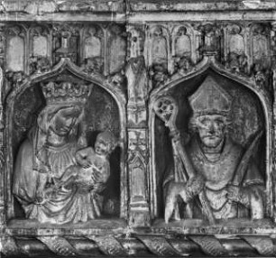 Grabmal des Bischofs Rotho: Relief an der Langseite des Sarkophags