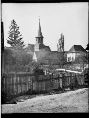 Kürnbach Liebfrauenkirche - Michaelskirche Ansicht mit Deutschordenshaus von Nordosten