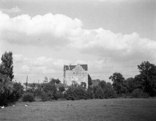 Blick zum Schloss Niederrödern bei Radeburg