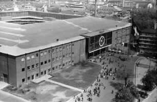 Basel: Neue Messehalle vom Personenkran