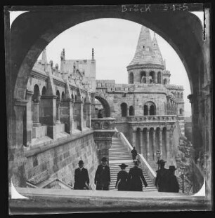 Budapest. Fischerbastei (1895-1902; Frigyes Schulek), Krönungsstiege