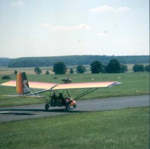 Start-und Landerollstrecke für Ultraleichtflugzeuge (ULF)