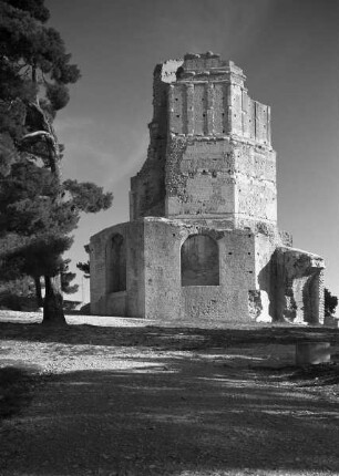 Tour Magne