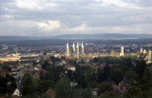 Bamberg: Gesamtansicht Stadt mit Dom vom Bergschlösschen