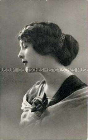 Postkarte mit Frauenbild