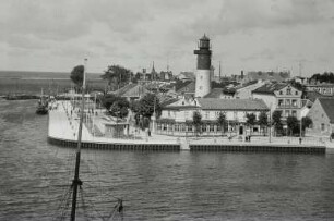 Pillau, Stadtansicht : Pillau (Baltijsk/Russland). Stadtansicht (Hohes Bollwerk) mit Leuchtturm und Ostsee-Hotel