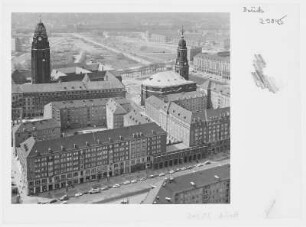 Dresden. Luftbild Thälmann-Straße, Kreuzkirche, Rathaus