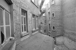 Entkernung des Grundstück-Trapezes zwischen Kaiserstraße und Zähringerstraße sowie Adlerstraße und Kronenstraße