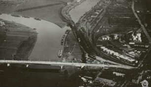 Dresden, Kaditzer Brücke, Alberthafen und Öllager von Südwesten, Luftbild-Schrägaufnahme