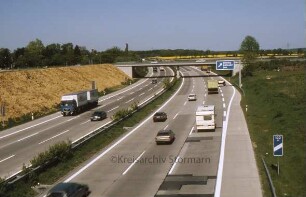Bundesautobahn 1 in Richtung Lübeck: Ausfahrt Ahrensburg/Großhansdorf