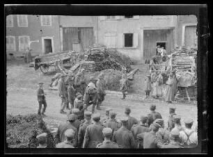 Die ersten französischen Gefangenen kommen ins Generalkommando nach Schalbach (Dep. Moselle, Frankreich)