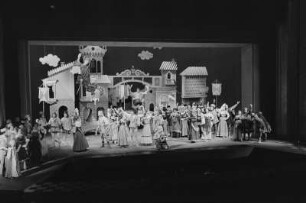 Szenenbilder aus "Boccaccio", Operette in drei Akten von Franz von Suppé mit Libretto von Camillo Walzel und Richard Genée. Komische Oper Berlin, 13.04.1973