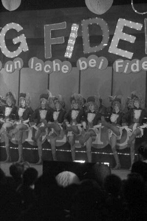 Prunksitzung der Karnevalsgesellschaft "Fidelio" in der Sängerhalle Knielingen