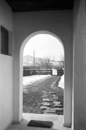 Breaza: Haus Zoldy, runde Tür zur Terrasse