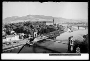 Blick auf Tetschen mit Schloss und Kettenbrücke